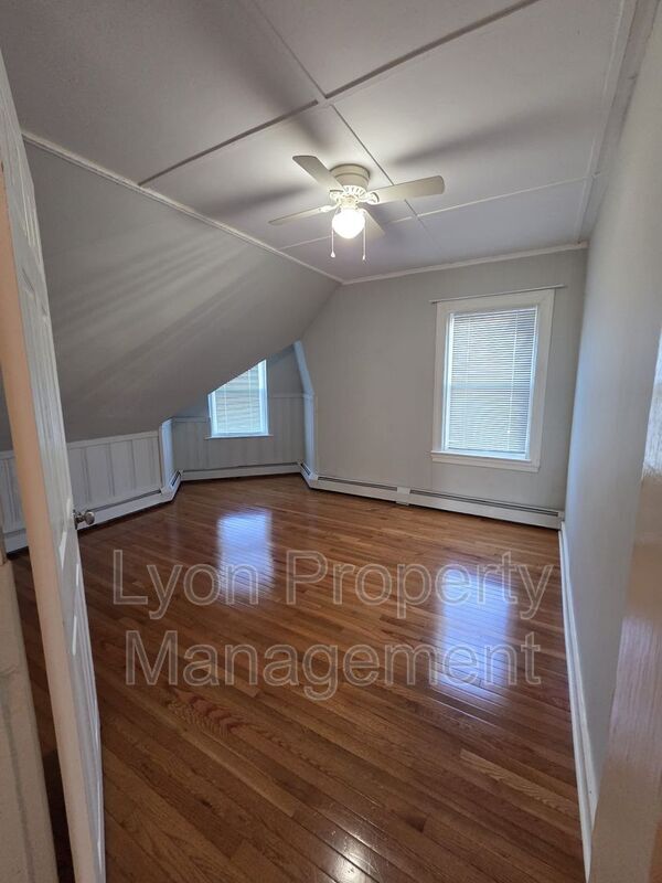 Building Photo - 15 Woodbine St