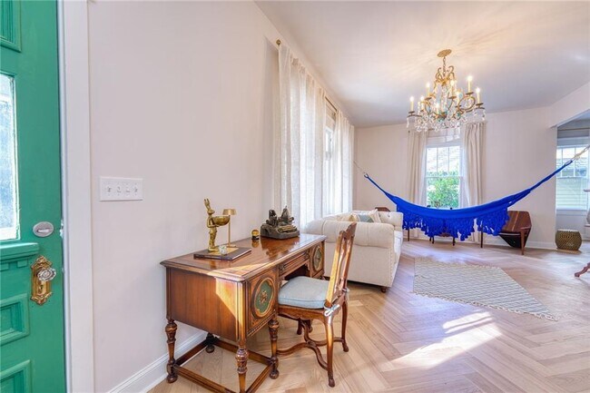 Building Photo - 85 Waddell St NE