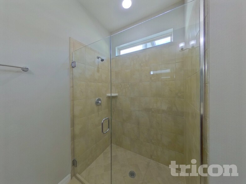 Building Photo - 2743 Red Horse Dr