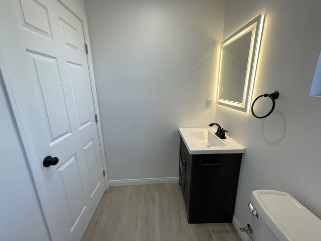 Building Photo - 14533 Lyle St