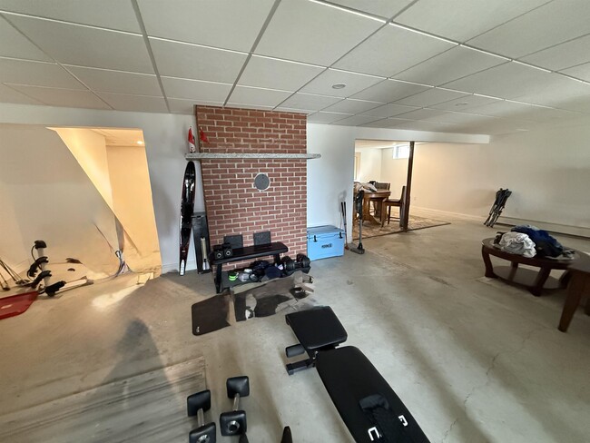 Building Photo - 116 Hilliard Rd