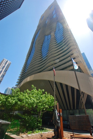 Building Photo - 225 N Columbus Dr