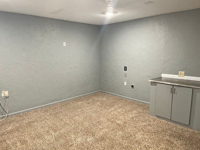 Building Photo - 5316 Fulton Dr