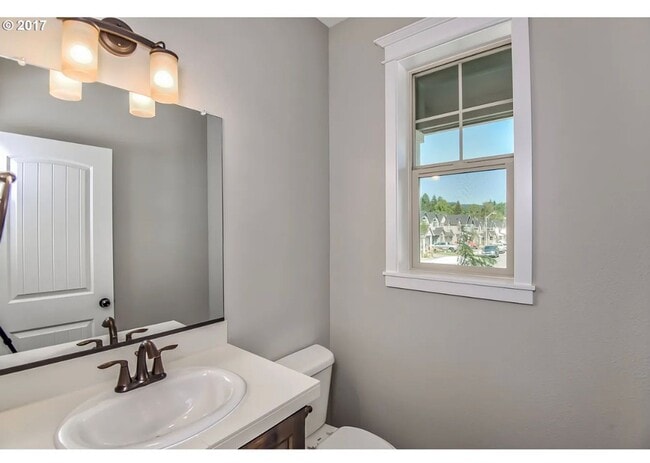 Building Photo - Available Now!  Newer Home in Desirable Neighborhood.
