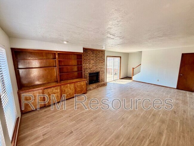 Building Photo - 6012 Gaelic Glen Dr