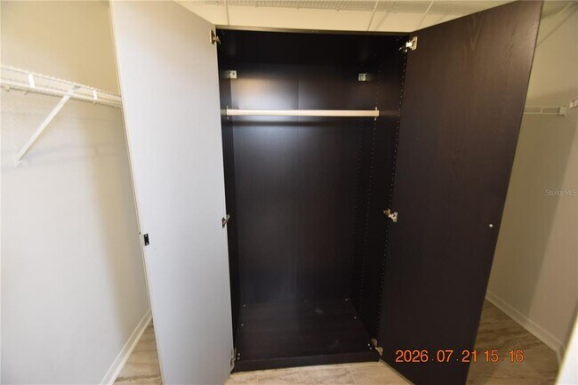 Building Photo - 4033 Huntingdale Ct
