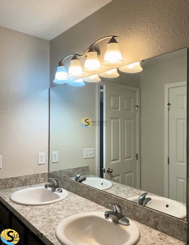 Building Photo - 7323 Richardson Rd