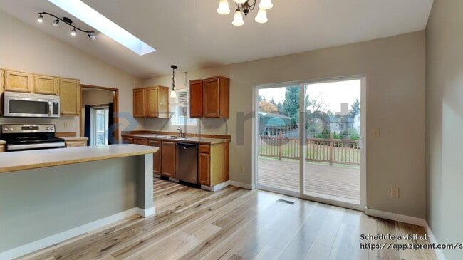 Building Photo - 20102 106 St Ct E