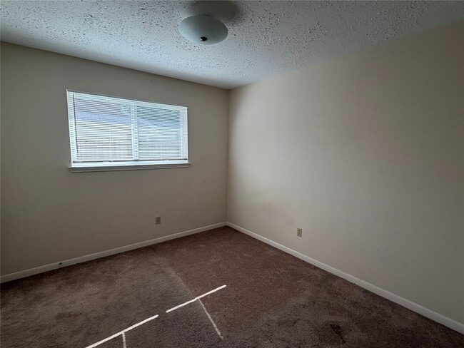 Building Photo - 2535 Coopers Post Ln