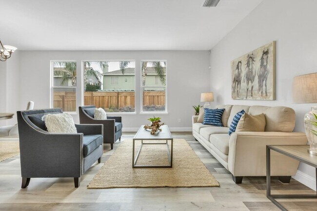 Building Photo - Gorgeous East Elk Grove Home