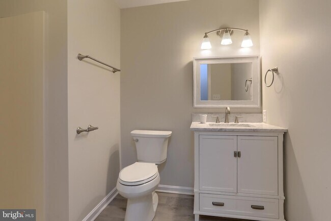 Building Photo - 2065 Raleigh Rd