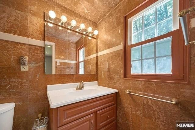 Building Photo - 68 Briarwood Ave