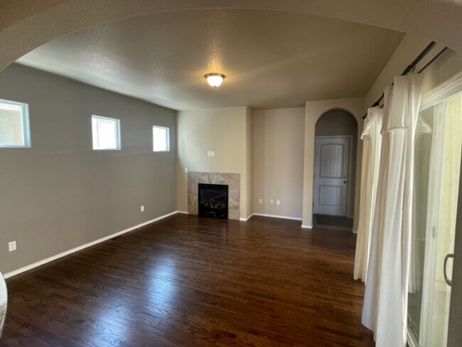 Building Photo - MOVE-IN SPECIAL!! Gorgeous Wolf Ranch Home!!!