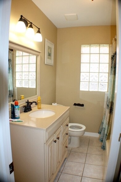 Building Photo - 8234 Bonner Dr