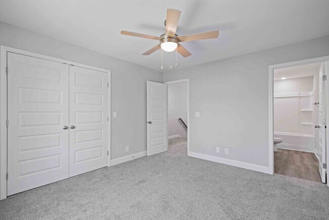 Building Photo - 9 Highland Blf Wy