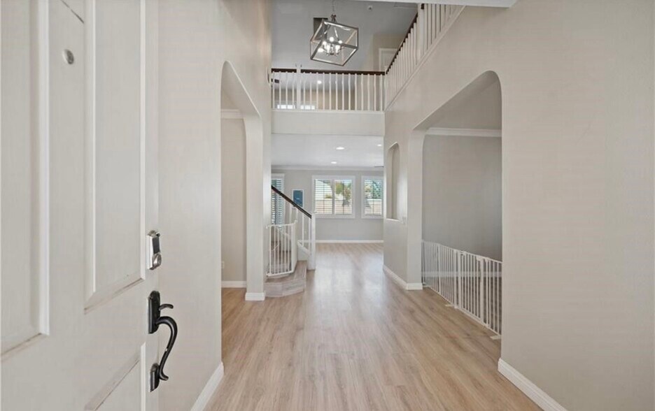 Building Photo - 29851 Fox Creek Dr
