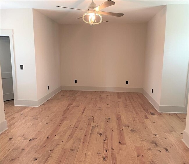 Building Photo - 185 W Moreno St