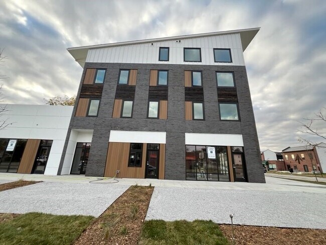 Building Photo - Brand New Apartments - Close to UNL/Downtown