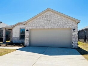 Building Photo - 812 Peaceful Brk Dr