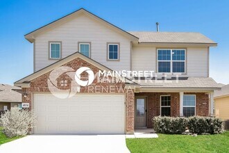 Building Photo - 4 Bedroom Pet-Friendly Home in SAINT HEDWIG, TX with Main Street Renewal