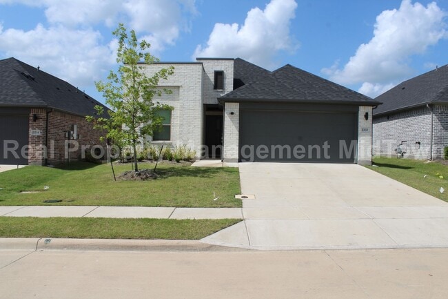 Building Photo - Modern 3-Bedroom Home in Prime Forney Loca...