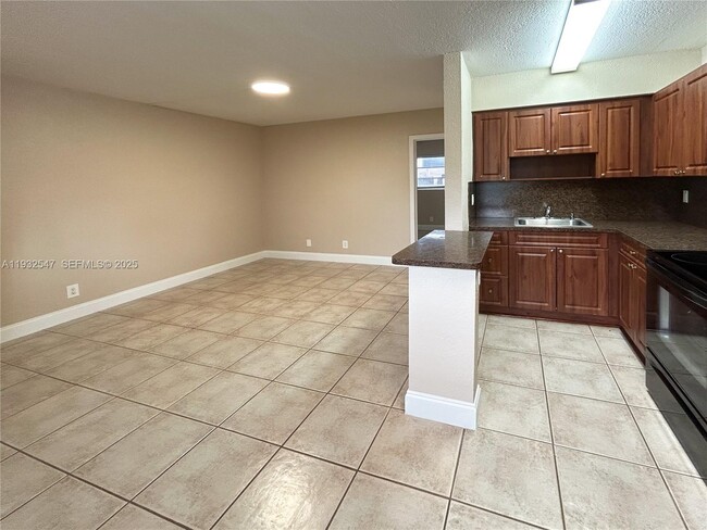 Building Photo - 715 NE 6th St