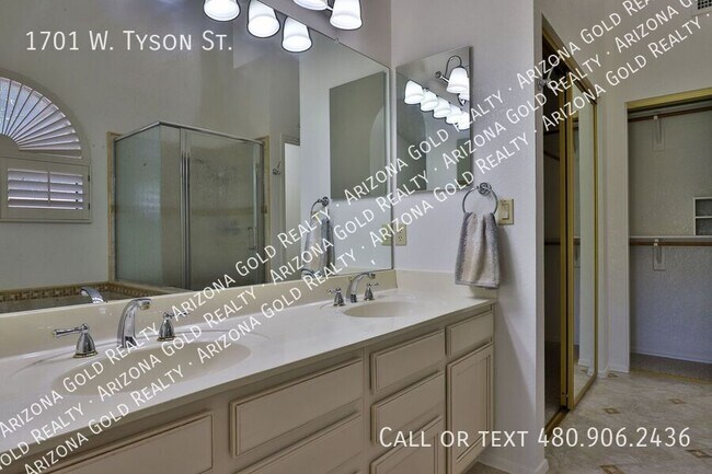 Building Photo - 1701 W Tyson St