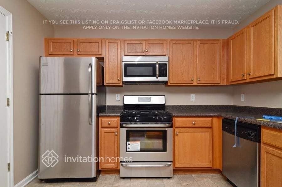 Building Photo - 1150 St Phillips Ct