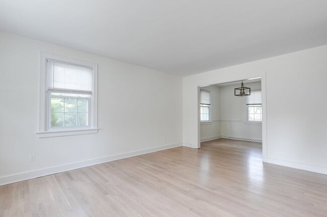 Building Photo - 4904 Patterson Ave