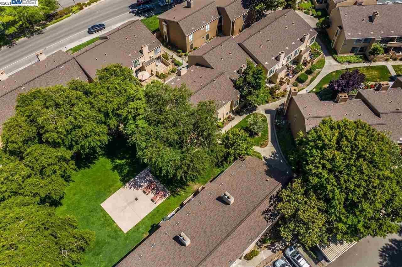 Building Photo - 9005 Alcosta Blvd