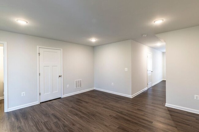 Building Photo - 3227 Bergen St