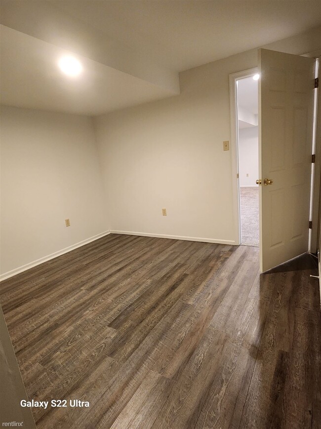 Building Photo - 3 br, 2.5 bath Townhome - 1585 Pinewind Drive