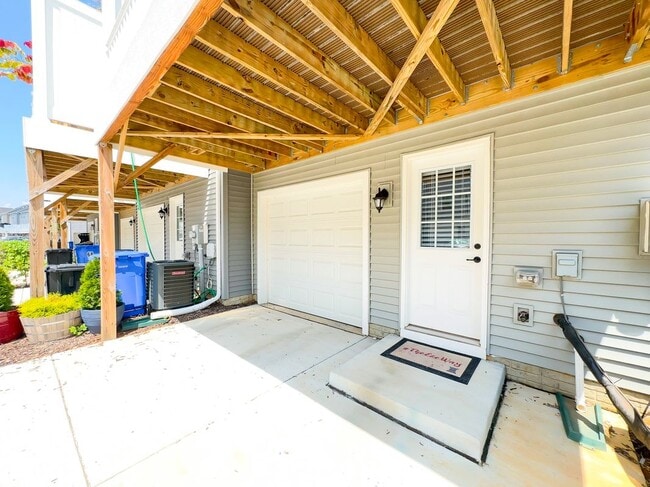 Building Photo - 72 Caswell Dr