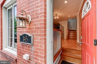 Building Photo - 145 N Streeper St