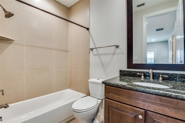 Building Photo - 2110 Helsminster Dr