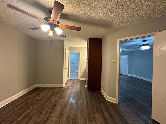 Building Photo - 177 Avant Garde Cir