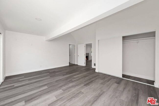 Building Photo - 8918 Cadillac Ave