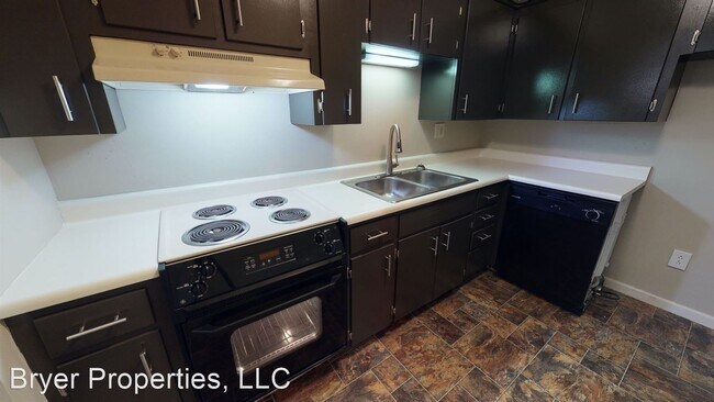 Building Photo - 107 Skyview Dr