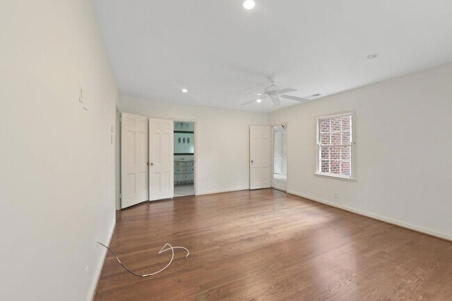 Building Photo - 3156 E Wood Valley Rd NW