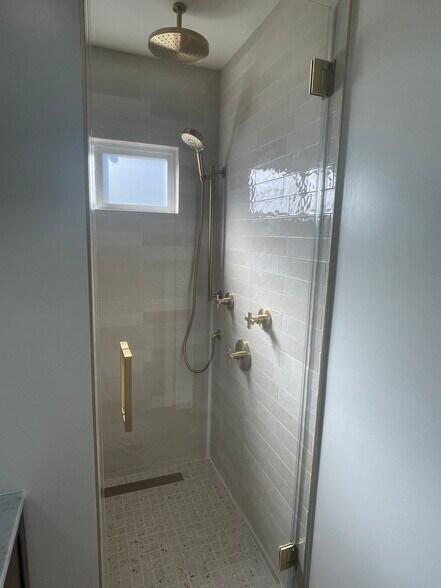 Building Photo - 536 1st St