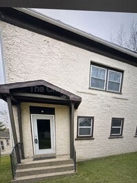 Building Photo - 2016 1st St