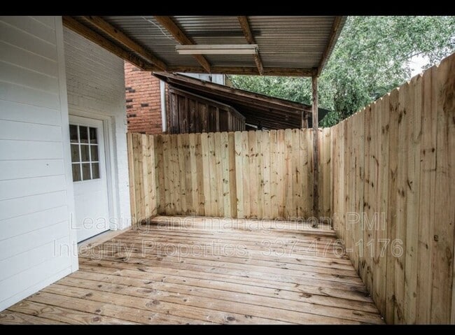 Building Photo - 193 Southfield Pkwy