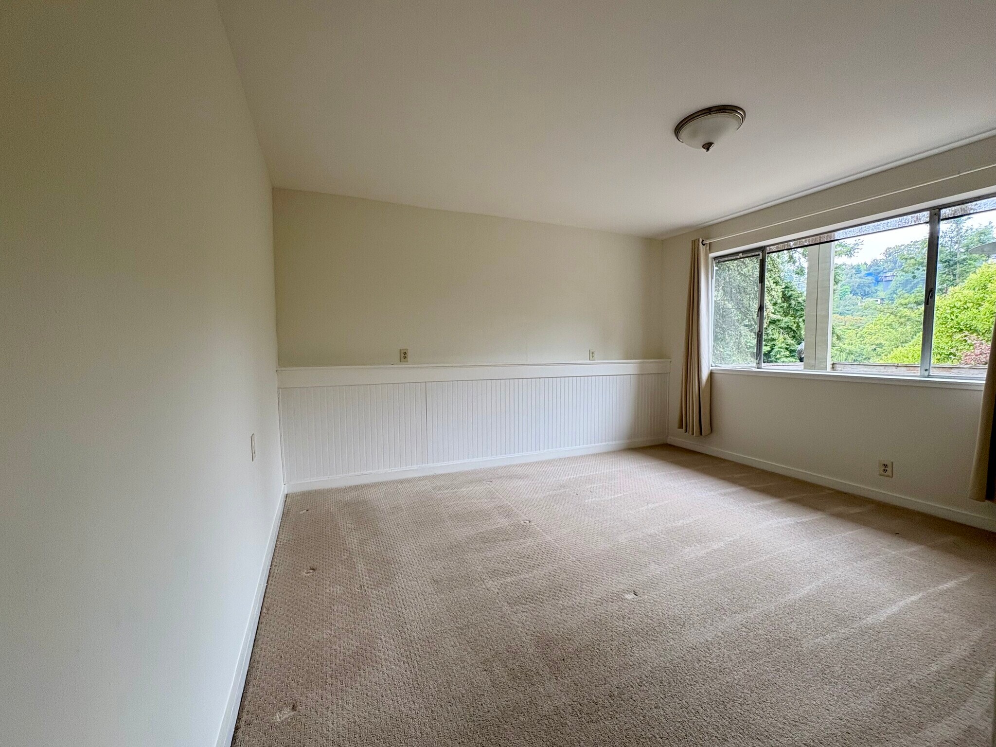 Building Photo - 5671 Cabot Dr