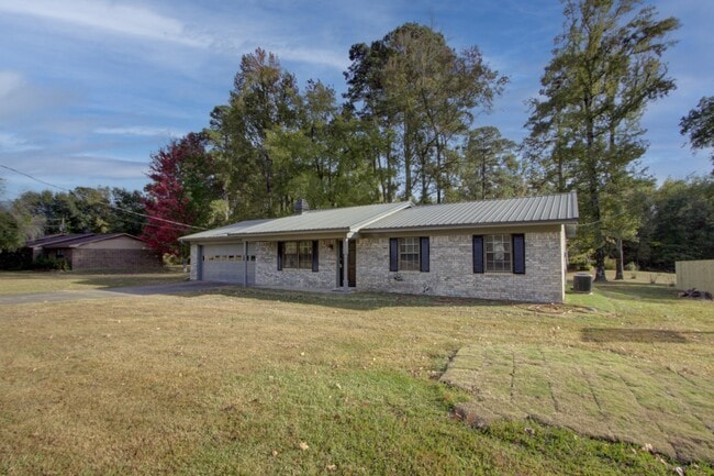 Primary Photo - 6503 Chaparral St