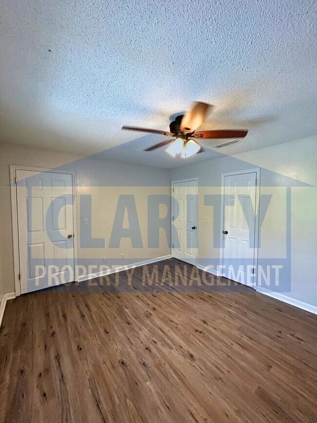 Building Photo - 206 Cliftview Dr
