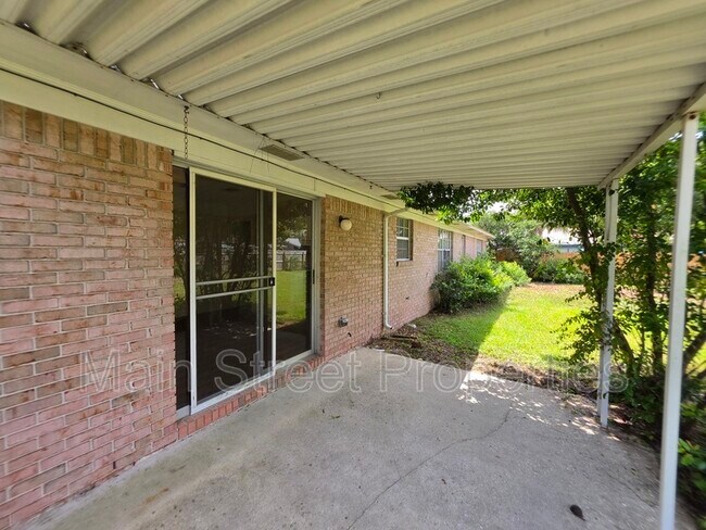 Building Photo - 6942 Falcon Dr