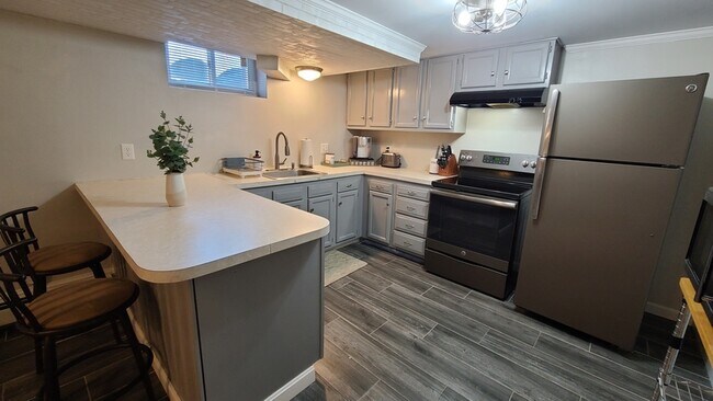 Building Photo - 131 Phenix Ave