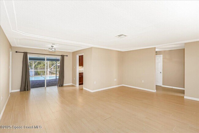 Building Photo - 436 Thrush Dr