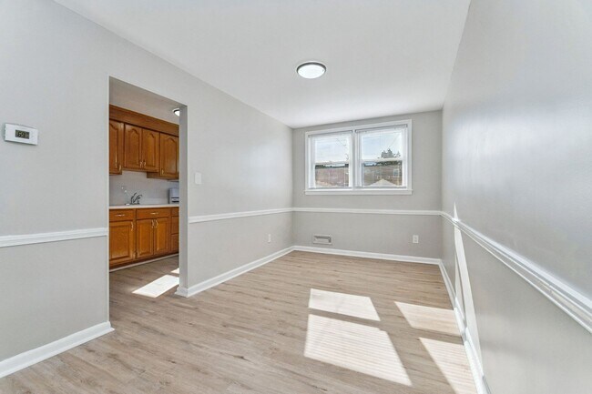 Building Photo - Beautiful Three-Bedroom in Dundalk