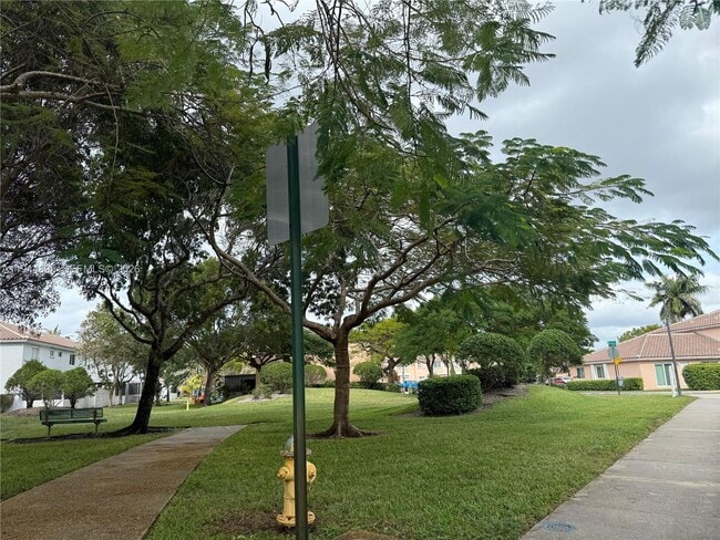 Building Photo - 823 NW 208th Terrace